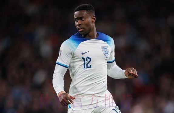 太阳报独家：卖格伊后水晶宫追逐费内巴切后卫奥斯特沃尔德